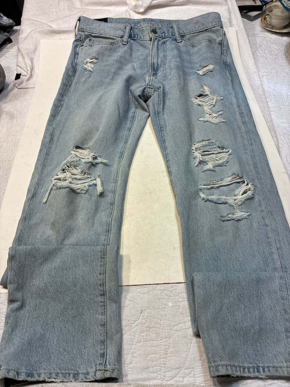 Abercrombie & Fitch Langdon Slim Distressed Jeans 30 x 32 Light Wash